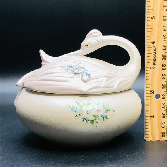 Vintage BERGER Italy Pearlescent Porcelain Swan Trinket Jewelry Dresser Box - Picture 15 of 15